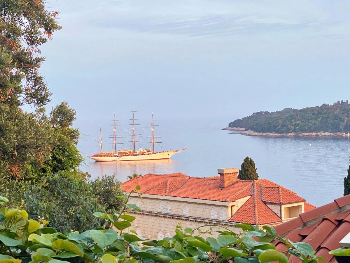 Sunset Over The Dubrovnik'S Old Town Exterior photo